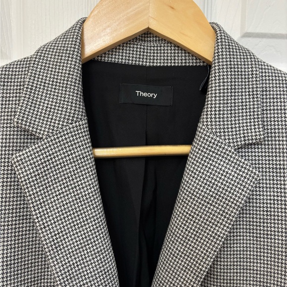 Theory Women’s Cropped Black and White Houndstooth Checkered Blazer - Picture 3 of 6